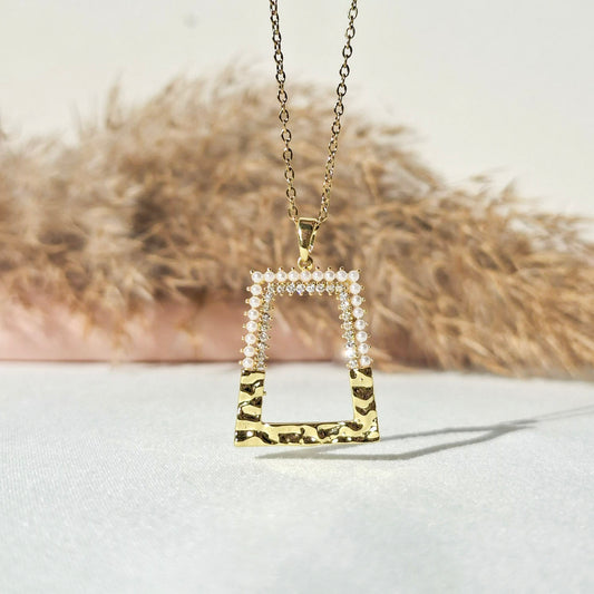 Golden Pearl Geometric Pendant Necklace
